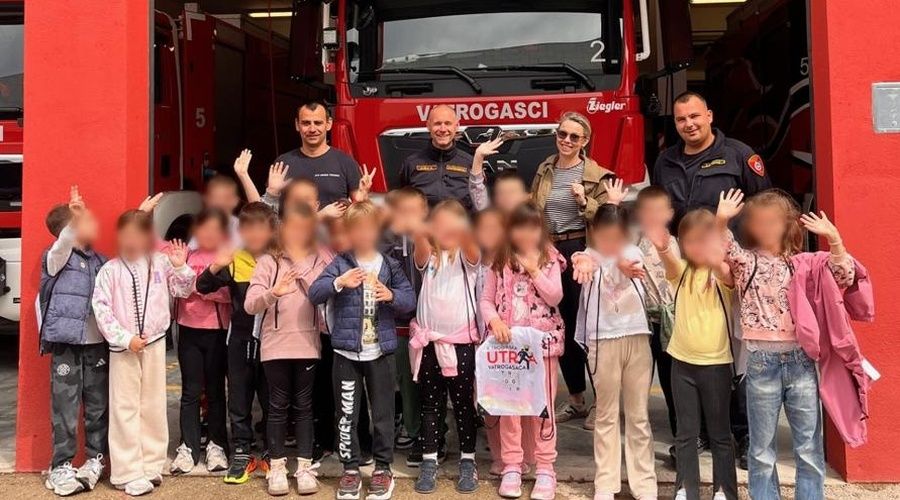 Djeca DV Seget u posjetu DVD-u Trogir